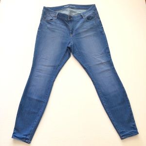 Old Navy Rockstar Mid Rise Skinny Jeans Plus SZ 16